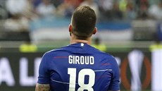 Olivier Giroud z Chelsea lituje zahozené ance proti Arsenalu.