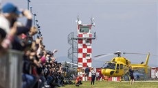Pi Helicopter Show se nad hradeckým letitm objevilo na padesát helikoptér...
