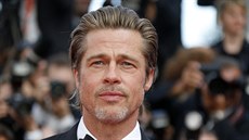 Brad Pitt na premiée filmu Tenkrát v Hollywoodu (Cannes, 21. kvtna 2019)