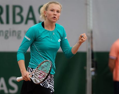 Tenistka Kateina Siniaková slaví postup do 3. kola Roland Garros.