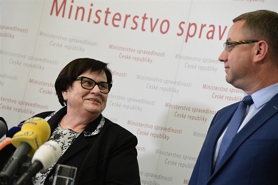 Ministryn spravedlnosti Marie Beneová (za ANO) a nejvyí státní zástupce...