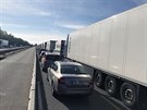 Dlouhé kolony se tvoily na dálnici D1 ve smru z Prahy do Brna. Dopravní zácpy...