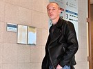 Ji�� Bezd�k stanul u soudu kv�li nezaplacen�m pokut�m z MHD. Jako soci�ln�...