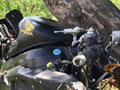 Motorká na Berounsku zemel pi nárazu do stromu (30. 5. 2019)