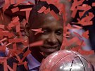 Masai Ujiri se raduje z triumfu Toronta ve Východní konferenci NBA.