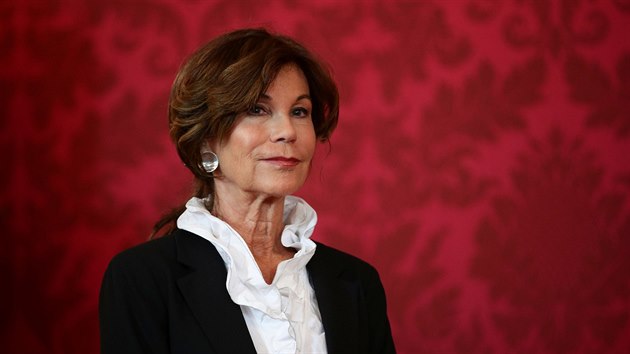 Poven kanclka Brigitte Bierleinov je prvn enou v ele rakousk vldy. (30. kvtna 2019)