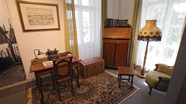 Nov� otev�en� antropologick� expozice v humpoleck�m muzeu. Jej� ned�lnou sou��st� je p�ipom�nka humpoleck�ho rod�ka a v�znamn�ho antropologa Ale�e Hrdli�ky. Takto mohla vypadat jeho pracovna.