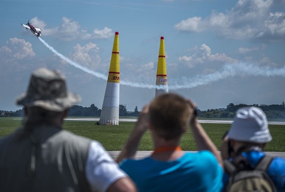 Aviatická pouť, Red Bull Air Race Demo (1. 6. 2019, Pardubice)