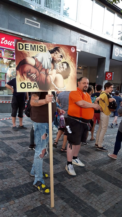 Demonstrace proti vlád Andreje Babie na Václavském námstí