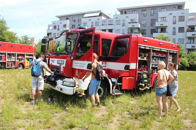 Integrovaný záchranný systém se prezentuje veejnosti na Sídliti Solidarita na hiti koly v ulici Brigádník