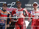 Velkou cenu Itálie ovládl domácí závodník Danilo Petrucci (uprosted), druhý...