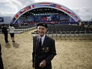 Britský válený veterán Jim Booth ped zaátkem oslav 75. výroí vylodní...