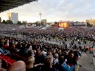 Stadion v Kr�lov� Poli za�il v sobotu velkou koncertn� show kapely s frontmanem...