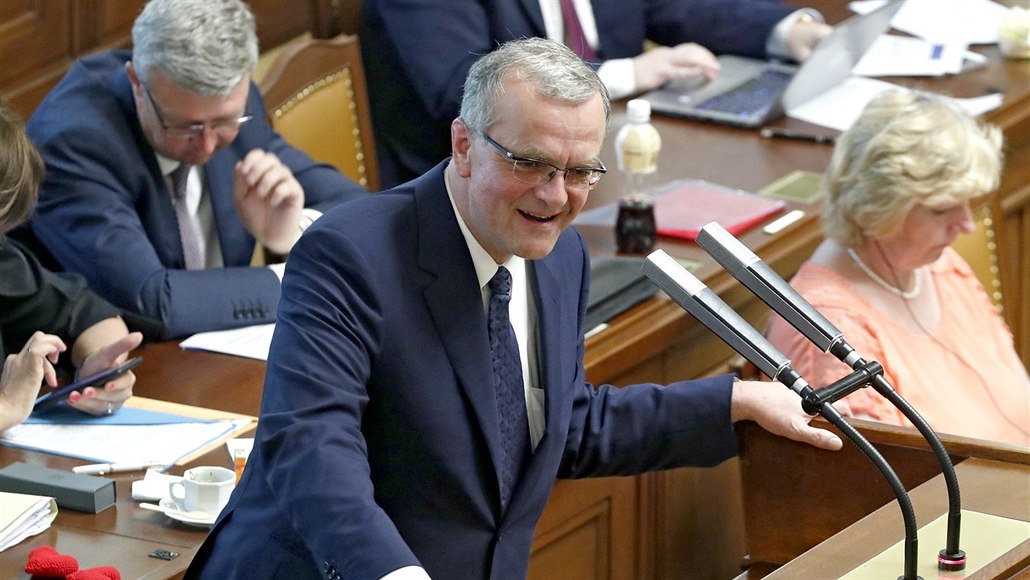 Kalousek protestuje proti půjčce, kterou si stát chce vzít od podnikatelů