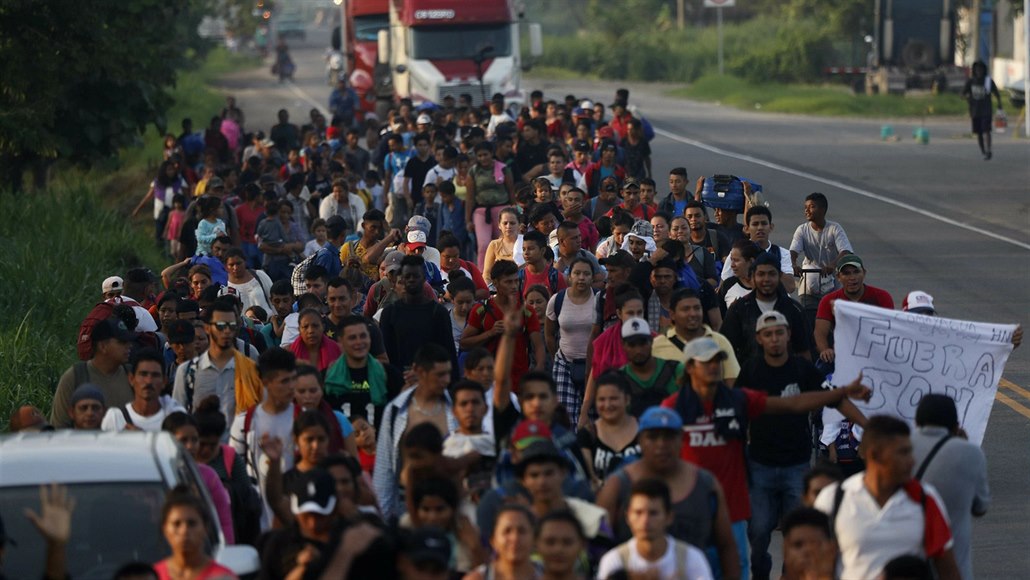 Mexické úřady zadržely čtyři kamiony plné migrantů, bylo jich téměř 800