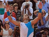 panl Rafael Nadal se raduje z vtzstv na Roland Garros 2007.