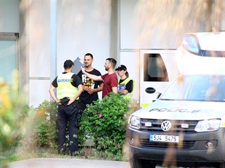 Policisté místo činu opustili až v půl sedmé.. (4. června 2019)