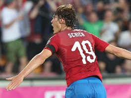 Patrik Schick se raduje ze sv vyrovnvac branky do st Bulharska.