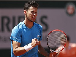 Rakuan Dominic Thiem se povzbuzuje v semifinle Roland Garros.