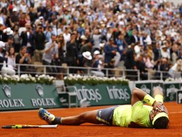 panl Rafael Nadal se raduje z dvanctho vtzstv na Roland Garros
