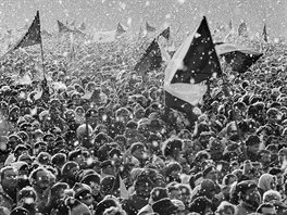 Nejvtí protestní shromádní v listopadu 1989 se konalo na letenské pláni za...