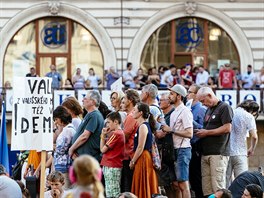 Úterní demonstrace iniciativy Milion chvilek pro demokracii na praském...