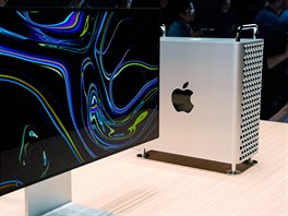 Apple se po letech vrací ke krabicovému designu svých nejvýkonnjích systém....