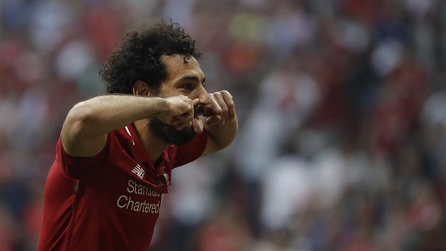 Mohamed Salah (Liverpool) slav svj promnn pokutov kop v vodu finlovho utkn Ligy mistr proti Tottenhamu.