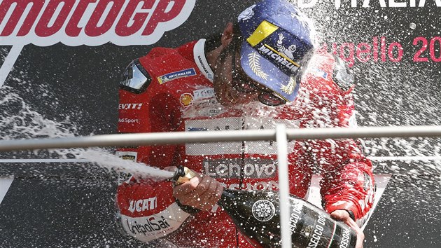 Ital Danilo Petrucci slav vtzstv ve Velk cen Itlie MotoGP.