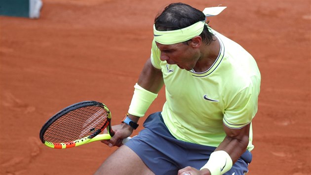 panl Rafael Nadal se raduje bhem finle Roland Garros.