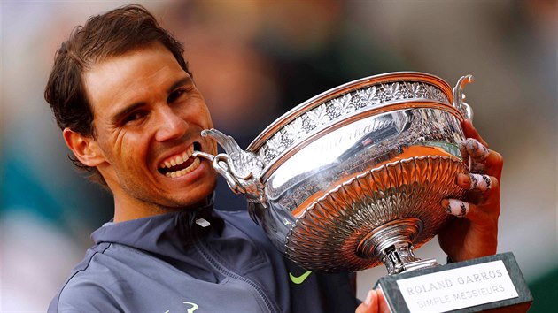 panl Rafael Nadal se raduje z vtzstv Roland Garros.