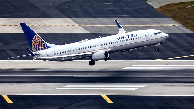 Boeing 737 americk spolenosti United Airlines