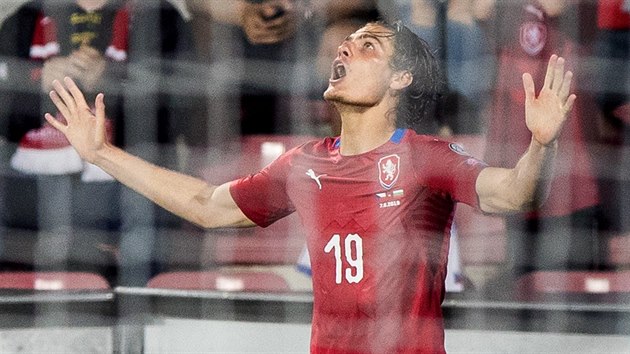 Fotbalista Patrik Schick slav jeden ze svch gl v kvalifikanm utkn o Euro mezi eskem a Bulharskem.