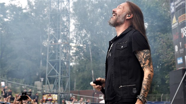 V Plzni za�al ji� tradi�n� festival s n�zvem Metalfest. Akce byla ji� dlouho dop�edu vyprodan�. Lid� v �ern�m zaplnili cel� are�l. (31. kv�tna 2019)