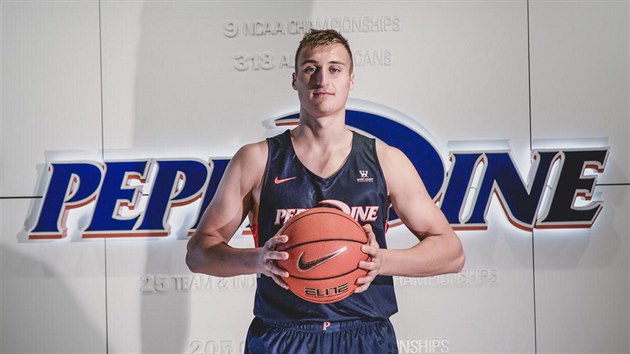 Jan Zdek coby posila Pepperdine University.