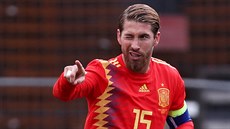 panlský kapitán Sergio Ramos se raduje ze své branky v zápase na pd...