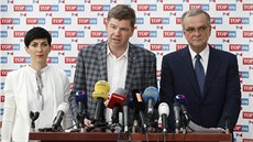 Tisková konference TOP 09 p�ed jednáním Sn�movny, na snímku zleva...