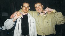Dvacet let stará vzpomínka. Jaroslav Kovář (vlevo) s Dušanem Medveckým se...