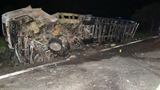 Kamion po nehod na Uherskobrodsku shoel.