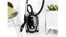Vysava� UOGREEN UltraOne má p�íkon 700 W. Je vyrobený z 65 % recyklovaných...