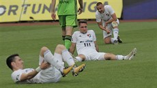 Zdrcení ostravtí fotbalisté po poráce s Mladou Boleslaví