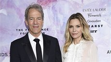 David E. Kelley a Michelle Pfeifferová (New York, 5. ervna 2019)