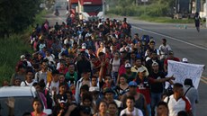 Migranti ze Stední Ameriky na hranici Guatemaly a Mexika. (5. ervna 2019)