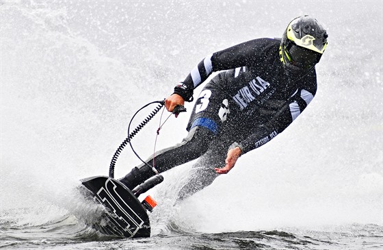 Petr Prcha v závod jet surf na  Brnnské pehrad.