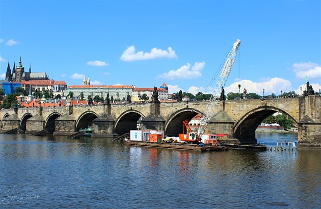 Oprava Karlova mostu