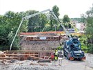 Stavba mostu I/20 v Doubí na míst pvodního mostu, který byl kvli patnému...