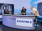 Geofyzik Jií indelá (vpravo) a historik Zdenk pitálník v diskusním poadu...