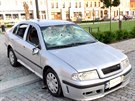 Pi hromadn rvace v Kojetn tonci niili auta a zranili dva lidi