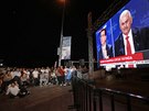 Turci sledují debatu kandidátů o post istanbulského primátora. Usiluje o něj...