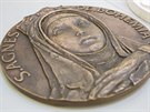 V provozovn Prask mincovny ve Vsetn razili pamtn medaili s podobiznou...